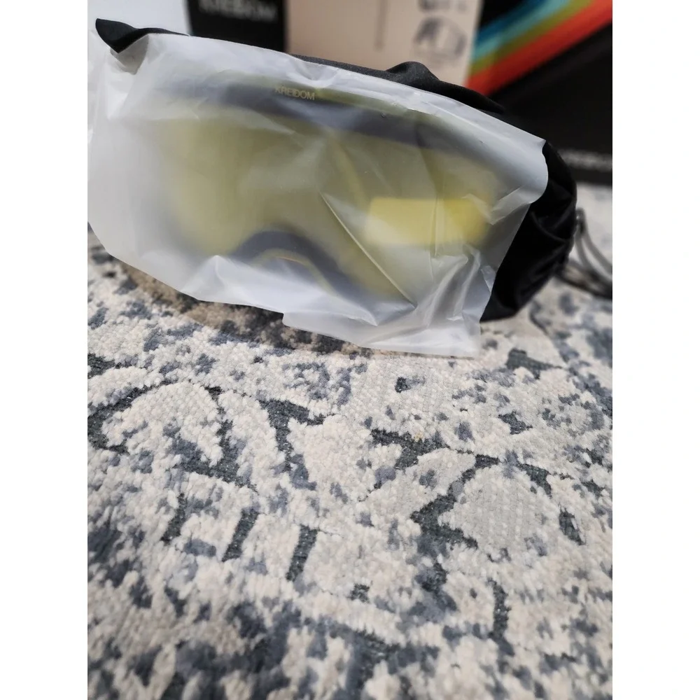 Kredom Shred Horn Snow Goggles Gloss Blk Silver Mirror Lens Magna 8 RX Friendly